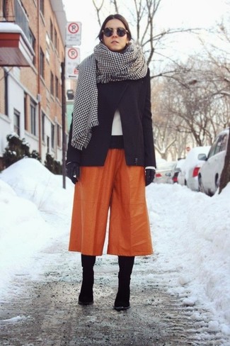 Orange Culottes Outfits: 