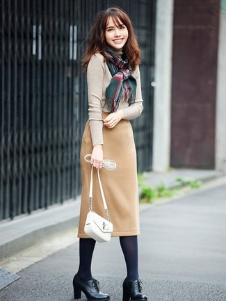 Black Wool Tights Outfits: 