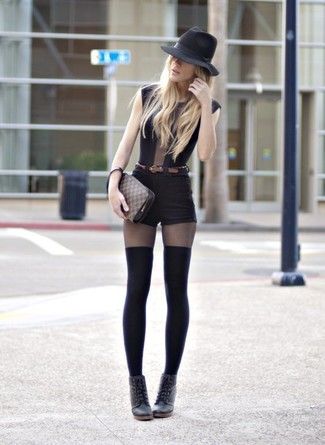 Black Mesh Sleeveless Top Outfits: 