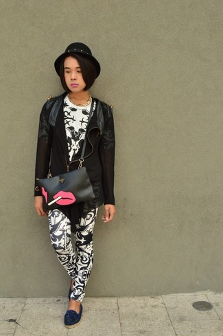 White and Black Print Leggings Outfits: 