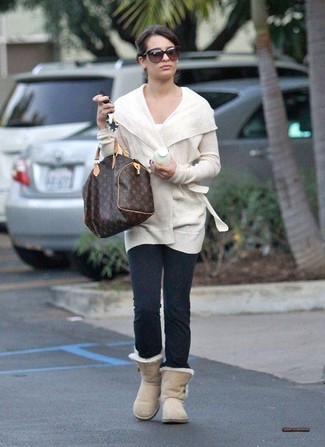 Beige Uggs Outfits: 