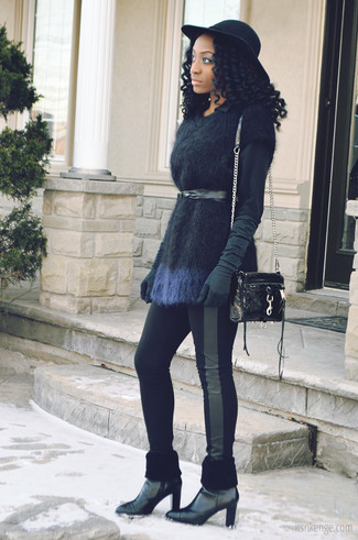 Black Mohair Short Sleeve Sweater Outfits For Women: 