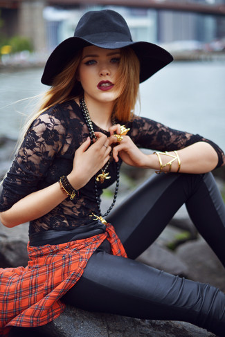 Black Beaded Necklace Outfits: 