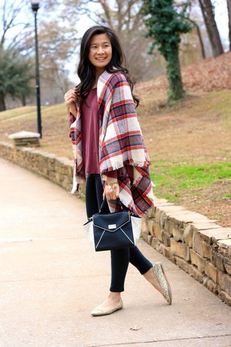 Black Leggings with Long Sleeve T-shirt Outfits: 