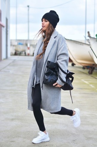 Grey Sweatshirt Relaxed Outfits For Women: 