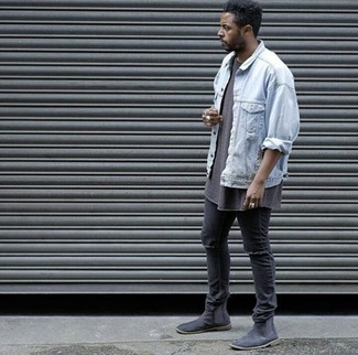 Black and White Skinny Jeans with Chelsea Boots Casual Summer Outfits For Men: Wear a light blue denim jacket and black and white skinny jeans for a modern twist on day-to-day getups. Chelsea boots are a simple way to inject an added dose of polish into this ensemble. Stick with this one if you're searching for a standout summery look.