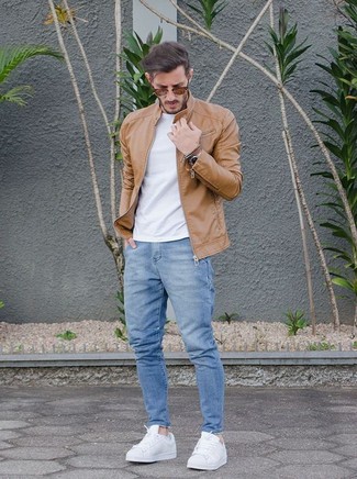 Tan Leather Bomber Jacket Outfits For Men: 