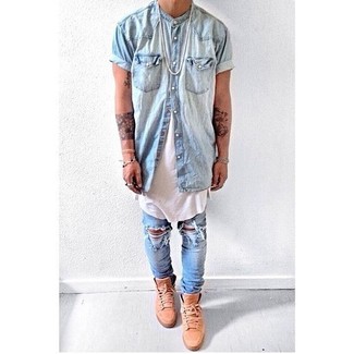 Light Blue Ripped Skinny Jeans Outfits For Men: When the situation allows a casual getup, choose a light blue denim short sleeve shirt and light blue ripped skinny jeans. A pair of tan high top sneakers can integrate wonderfully within many ensembles.