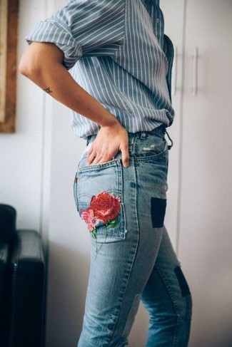 Floral Embroidered Mom Jeans