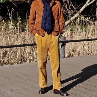 Tobacco Corduroy Chinos Outfits: 