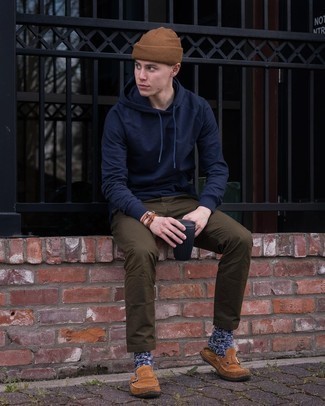 Navy Hoodie Outfits For Men: 