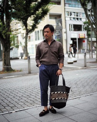 Dark Brown Linen Long Sleeve Shirt Outfits For Men: 