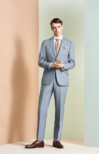 Light Blue Suit Outfits: 