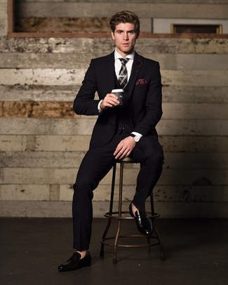 Black Plaid Tie Outfits For Men: 