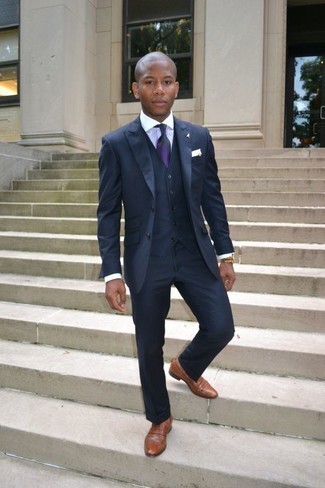 Navy Three Piece Suit Outfits In Their 20s: 