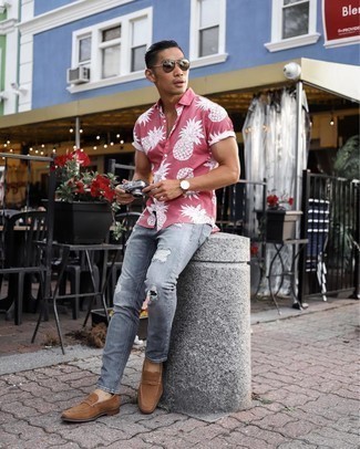 Men's Dark Brown Sunglasses, Brown Suede Loafers, Grey Ripped Jeans, Hot Pink Print Short Sleeve Shirt