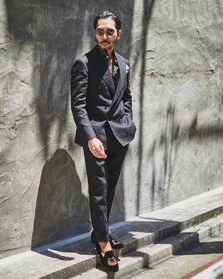 Black Suit Summer Outfits: 