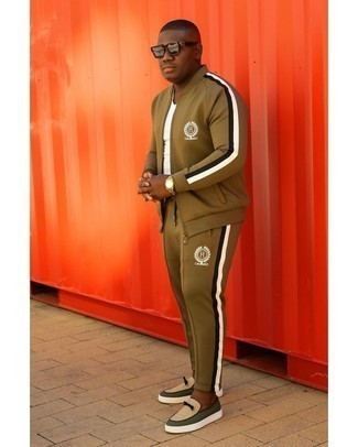 Tan Track Suit Outfits For Men: 