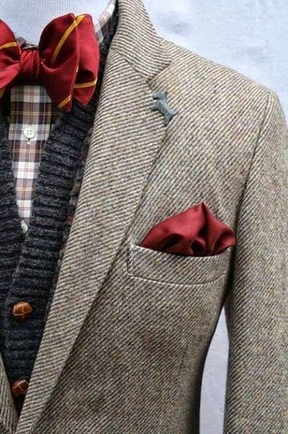 Burgundy Vertical Striped Bow-tie Outfits For Men: 