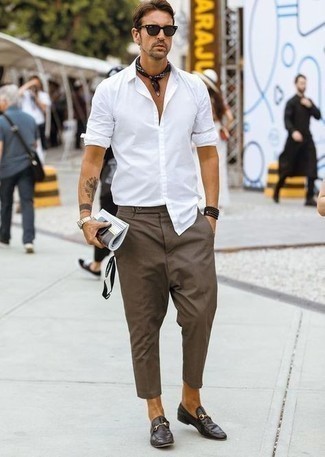 Black and White Bandana Outfits For Men: A white long sleeve shirt and a black and white bandana are great menswear must-haves to have in your casual lineup. A pair of dark brown leather loafers immediately lifts up any outfit.