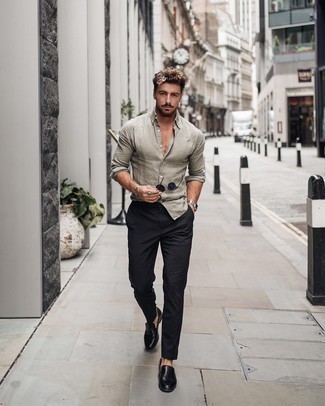 Grey Linen Long Sleeve Shirt Outfits For Men: Consider pairing a grey linen long sleeve shirt with black chinos for a laid-back and fashionable ensemble. And if you want to immediately perk up your ensemble with one single item, why not introduce black leather loafers to the equation?