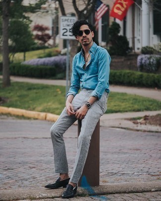 Chinos with Loafers Outfits: Extremely stylish, this casual combo of a light blue chambray long sleeve shirt and chinos provides with variety. Loafers are a surefire way to breathe an extra dose of style into your look.