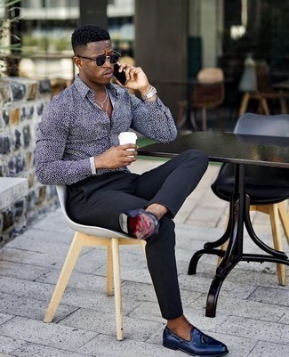 Men's Navy and White Print Long Sleeve Shirt, Black Chinos, Navy Leather Tassel Loafers, Black Sunglasses