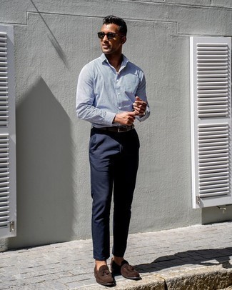 White and Navy Long Sleeve Shirt Outfits For Men: A white and navy long sleeve shirt and navy chinos are a cool go-to getup to have in your menswear arsenal. Dark brown suede tassel loafers will put a classier spin on an otherwise utilitarian getup.