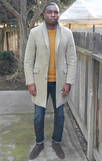 Light Blue Long Sleeve Shirt with Yellow Crew-neck Sweater Outfits For Men: 