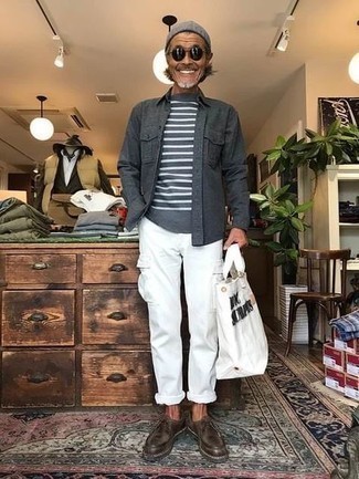 White Cargo Pants Outfits: A charcoal long sleeve shirt and white cargo pants? This is easily a wearable look that any gent can sport on a daily basis. Finishing off with a pair of dark brown leather desert boots is a guaranteed way to breathe an extra touch of class into your outfit.