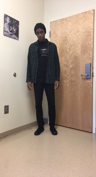 Dark Green Gingham Flannel Long Sleeve Shirt Outfits For Men: Super dapper, this relaxed casual pairing of a dark green gingham flannel long sleeve shirt and black chinos provides amazing styling possibilities. Introduce black canvas high top sneakers to the equation to keep the outfit fresh.