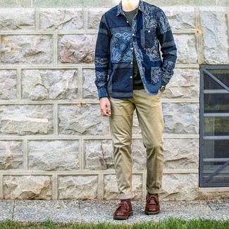 Dark Brown Leather Desert Boots Outfits: To pull together a casual ensemble with a modernized spin, reach for a navy paisley long sleeve shirt and khaki chinos. Complete this outfit with a pair of dark brown leather desert boots to make the outfit slightly classier.