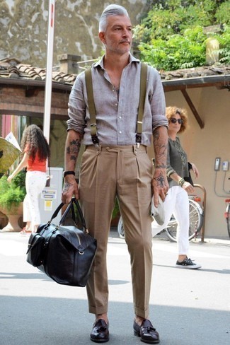 Olive Suspenders Outfits: You'll be surprised at how super easy it is for any guy to throw together a relaxed casual outfit like this. Just a grey linen long sleeve shirt and olive suspenders. Finishing off with a pair of dark brown leather tassel loafers is the simplest way to bring a dose of elegance to this getup.