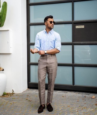 Brown Linen Dress Pants Outfits For Men: Try pairing a light blue long sleeve shirt with brown linen dress pants if you're going for a proper, trendy look. Throw in a pair of dark brown suede tassel loafers for maximum impact.