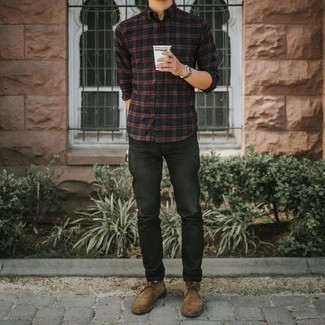 Black and White Plaid Long Sleeve Shirt Outfits For Men: A black and white plaid long sleeve shirt and black jeans are among those game-changing menswear staples that can completely change your wardrobe. Breathe a sense of polish into this ensemble by rocking a pair of tan suede desert boots.