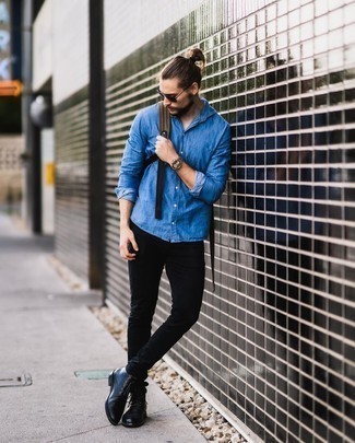 Men's Blue Chambray Long Sleeve Shirt, Black Skinny Jeans, Black Leather Casual Boots, Brown Canvas Backpack