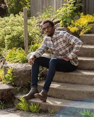 Men's White and Blue Plaid Long Sleeve Shirt, Navy Skinny Jeans, Olive Leather Chelsea Boots, Olive Sunglasses