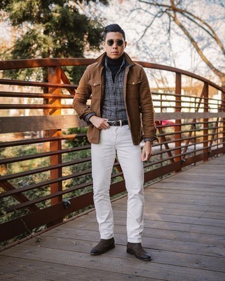 Navy Turtleneck with White Jeans Outfits For Men: 