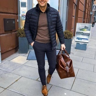 Brown V-neck Sweater Cold Weather Outfits For Men: 