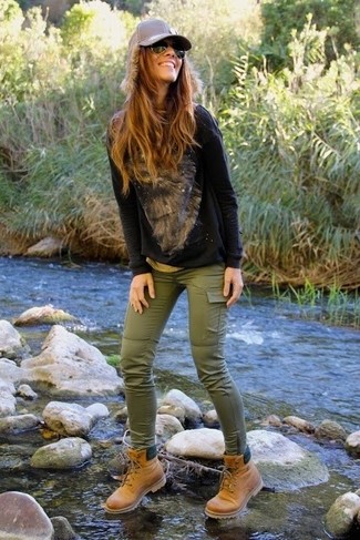 Dark Green Cargo Pants Outfits For Women (21 ideas & outfits