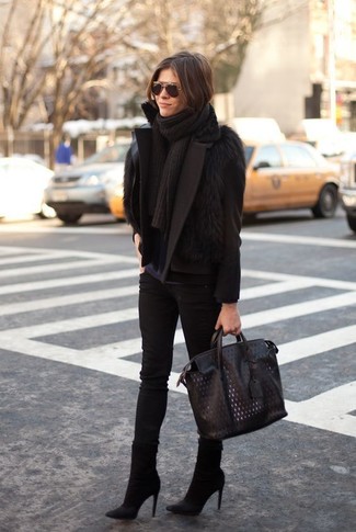Black Cutout Leather Tote Bag Outfits: 