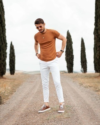 Tobacco Crew-neck T-shirt Outfits For Men: 