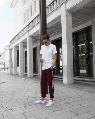 Burgundy Chinos Outfits: 