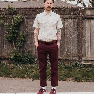 Burgundy Suede Low Top Sneakers Outfits For Men: 