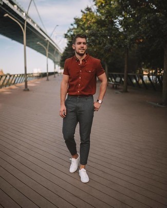 Brown Short Sleeve Shirt Outfits For Men: 