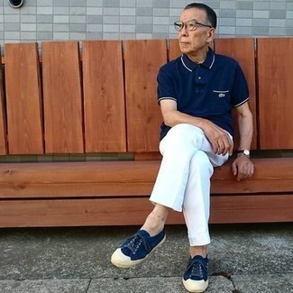 Navy Canvas Low Top Sneakers Outfits For Men After 60: 