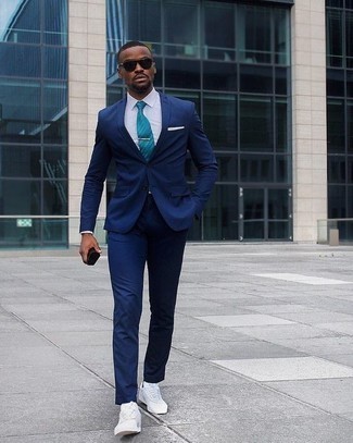 Aquamarine Horizontal Striped Tie Outfits For Men: 
