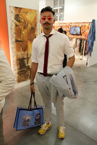 Navy Print Canvas Tote Bag Outfits For Men: 