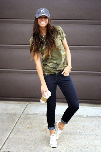 Olive Camouflage Crew-neck T-shirt Outfits For Women: 