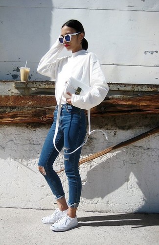 White Oversized Sweater Outfits: 